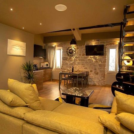 ˇdcˇ Modern Apartment Near The Church 로비니 외부 사진