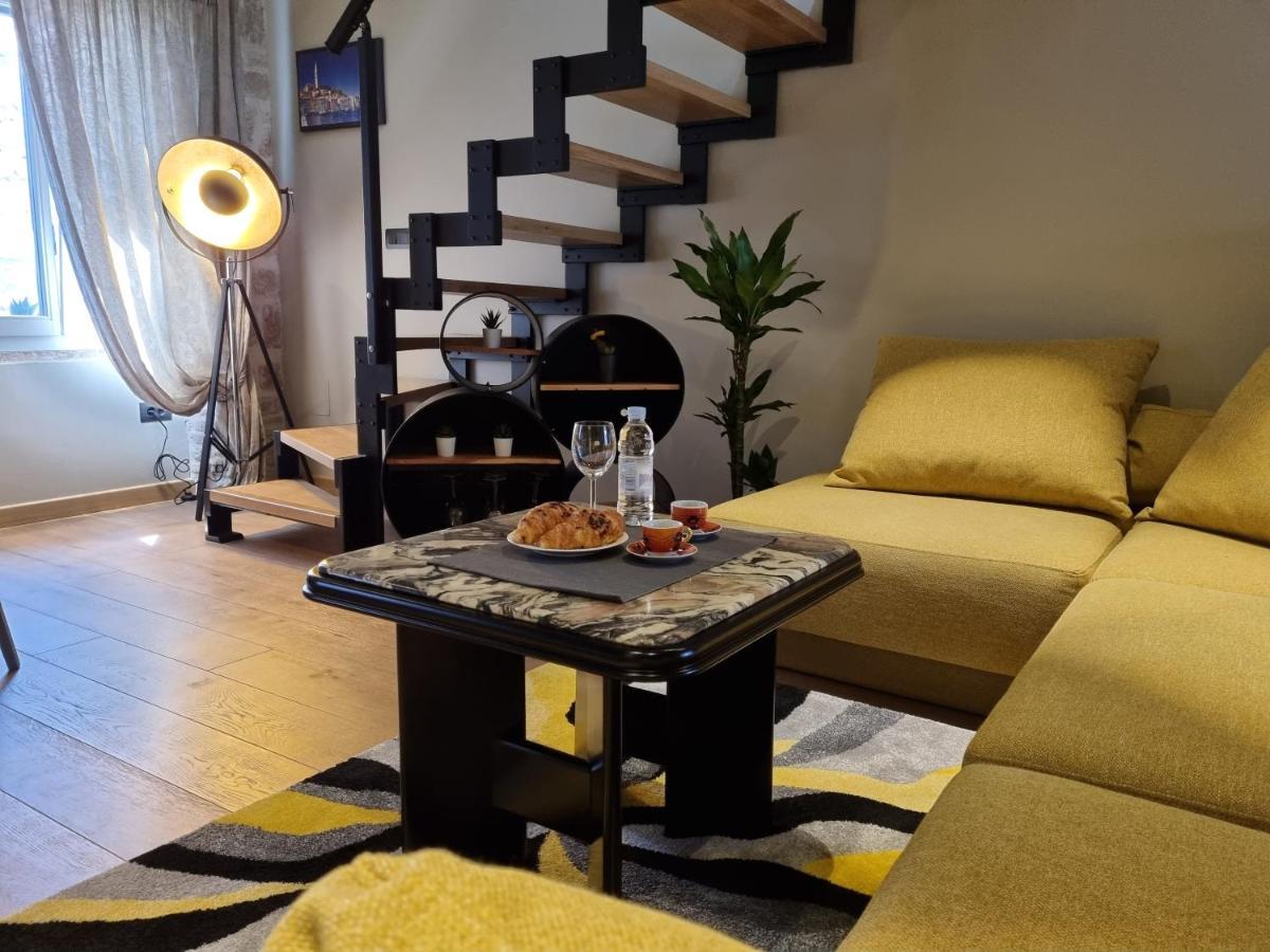 ˇdcˇ Modern Apartment Near The Church 로비니 외부 사진