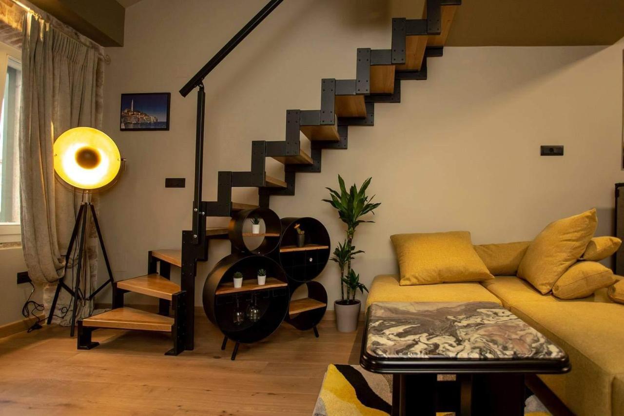 ˇdcˇ Modern Apartment Near The Church 로비니 외부 사진